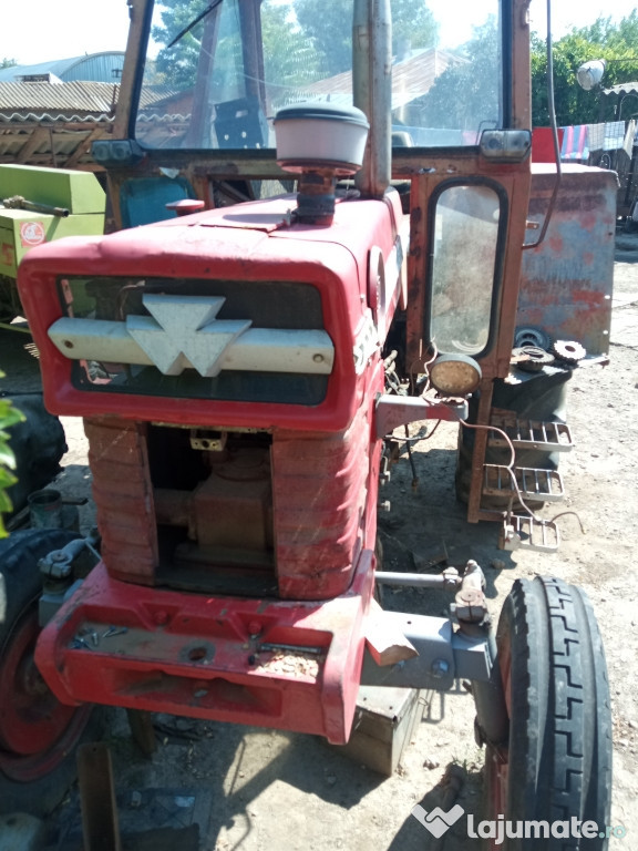 Vând/dezmembrez tractor Massey Ferguson 1080