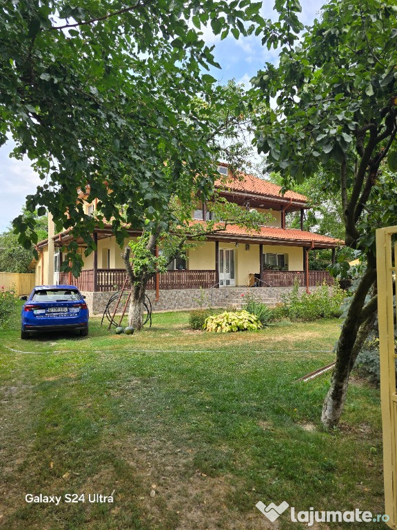 Casa mare cu teren NICORESTI, jud. Galati.