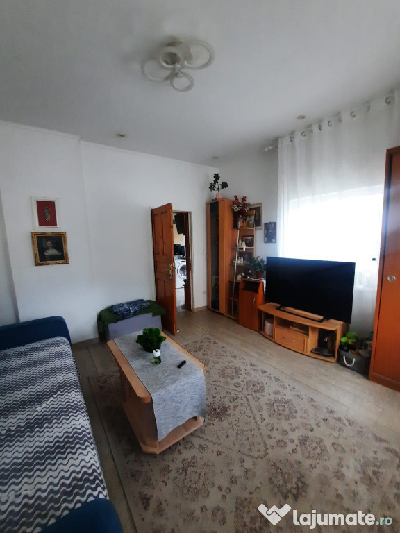 Apartament cu doua camere in vila