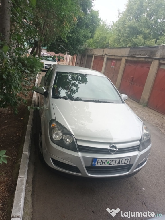 Vând Opel astra h 1,6 benzina