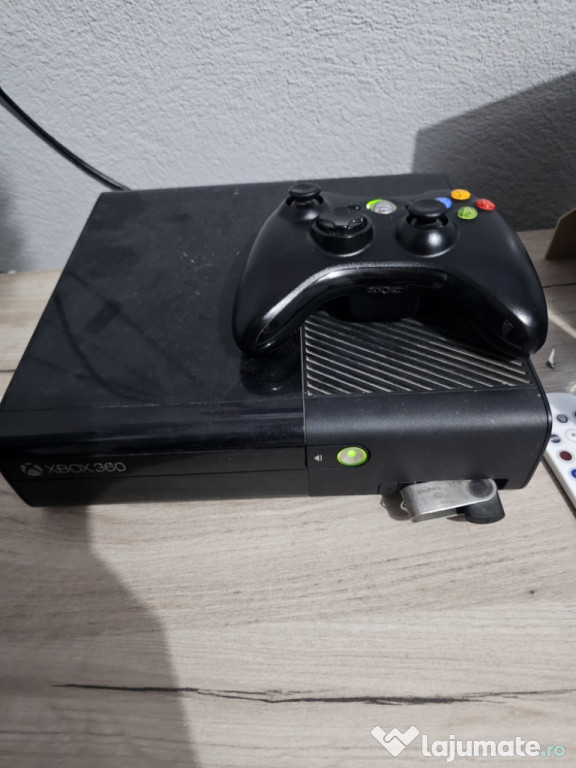 Xbox 360 cu kinect, joystick, cablu hdmi, 6 jocuri