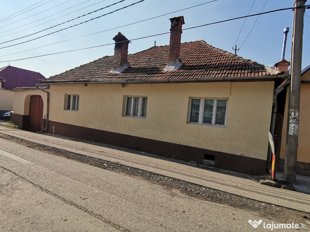 VAND CASA 4 camere ,curte si gradina de 536 mp,sat.Rod