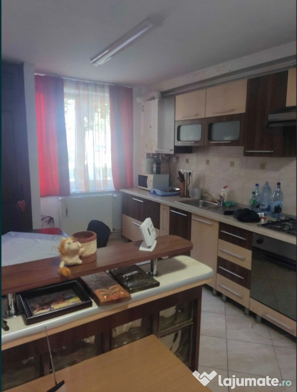 Inchiriere apartament 2 camere - Spital/UMF (str. Secuilor Martiri)