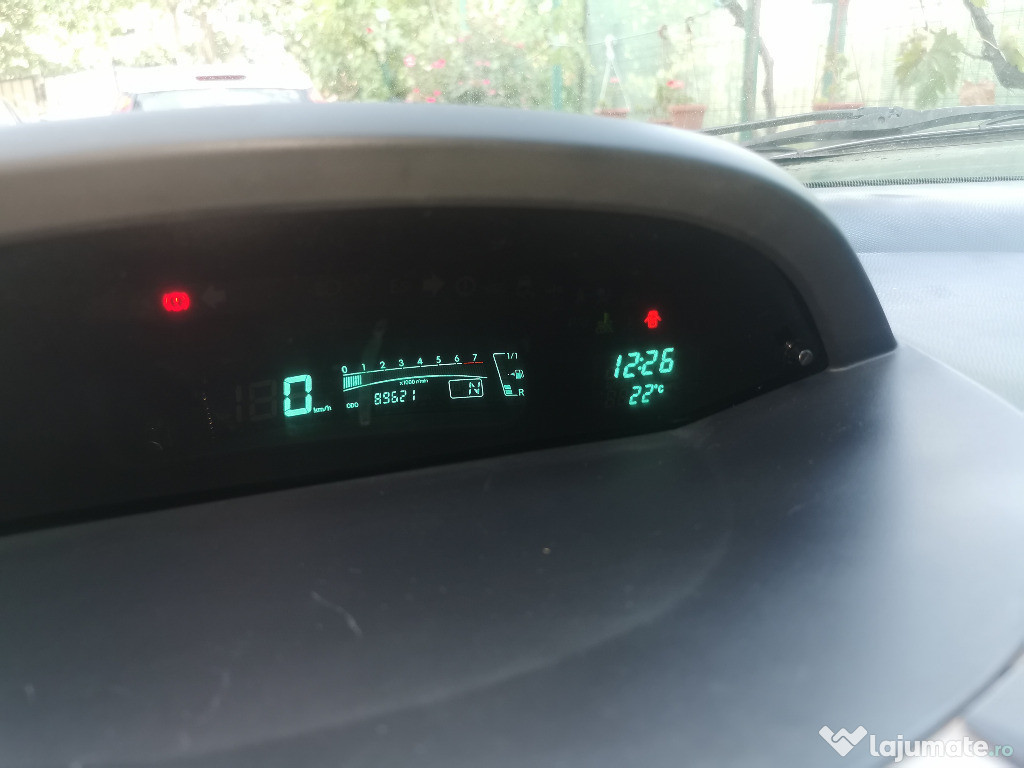 Yaris 1,3 ,90000km, automata,clima