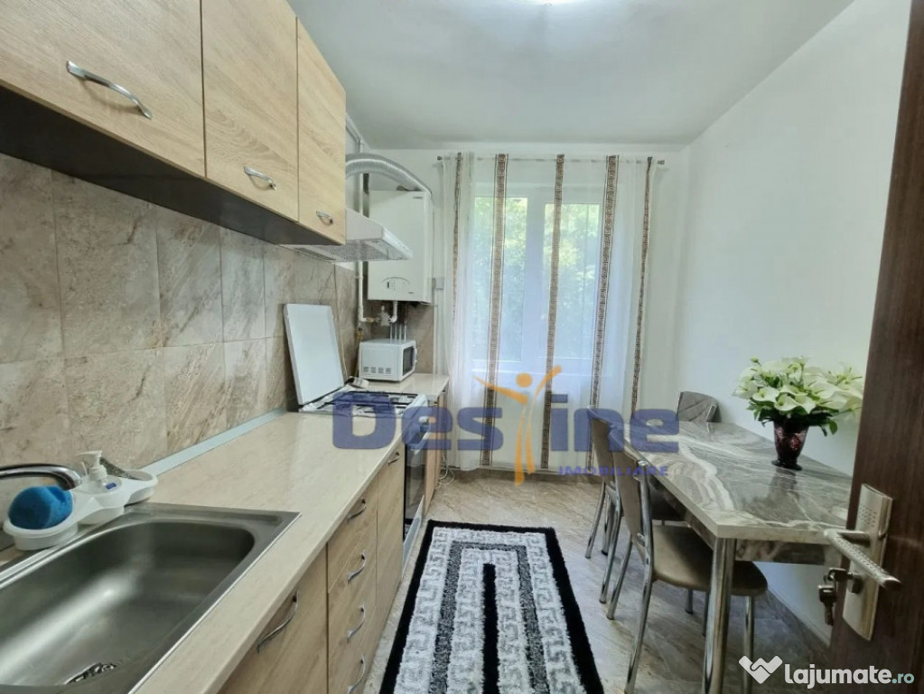 VAND APARTAMENT 2 CAMERE,MOBILAT SI UTILAT,ZONA LINISTITA,DE