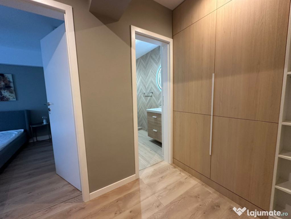 Închiriere apartament cu 3 camere – Hala Centrală