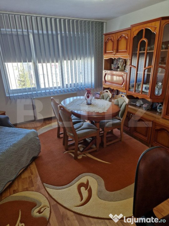 Apartament 2 camere de vanzare