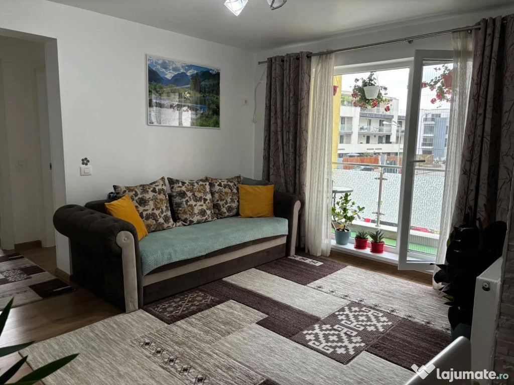 Apartament cu 2 camere ,semidecomandat - zona Tractorul