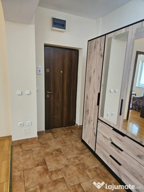 Apartament cu 3 camere decomandat - Strand