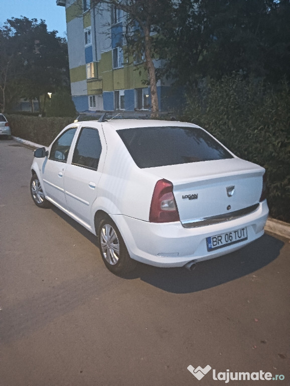 Vând Dacia Logan 14