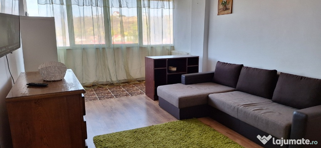 Inchiriez apartament 3 camere Bdul N.Titulescu, Slatina