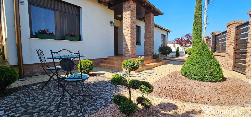 Casa pe un nivel de vanzare Sanmartin zona Primariei