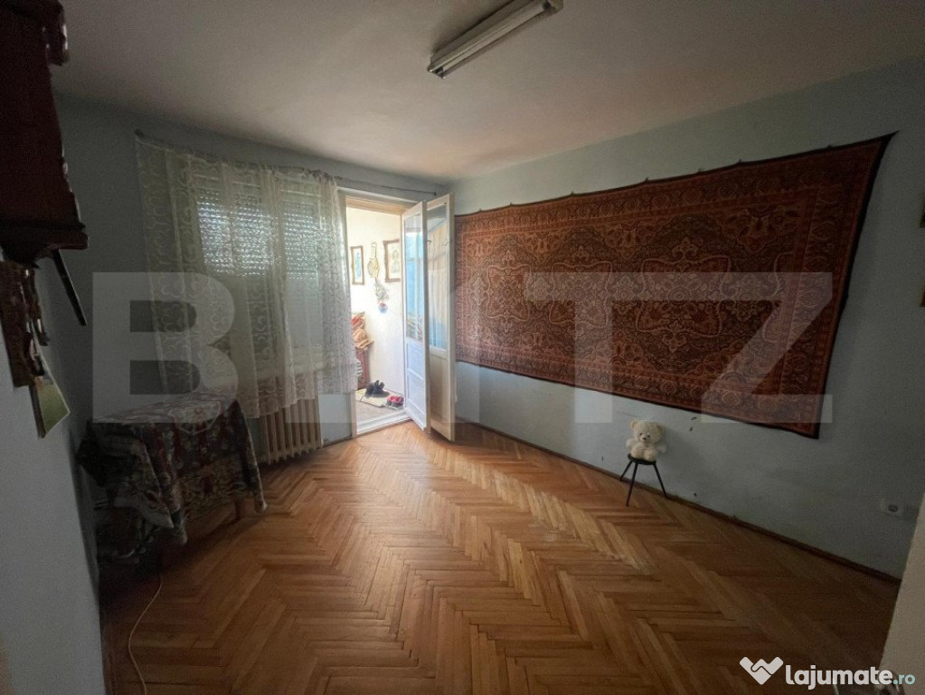 Apartament 3 camere, 55mp utili, zona Botizului