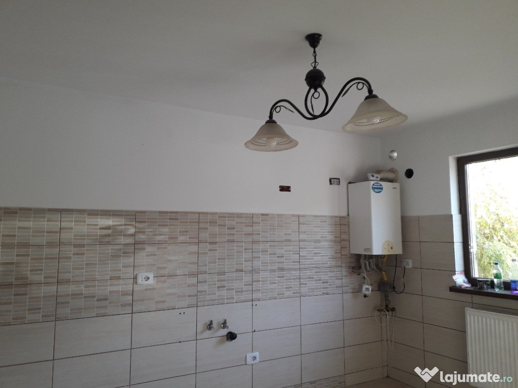 Casa / Vila ( P+1+M ) -Duplex Zona Sf. Ilie - Intrare