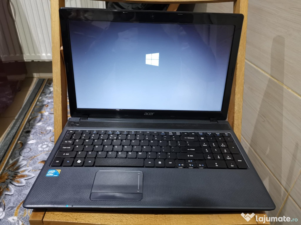 Laptop Acer aspire i3 5733