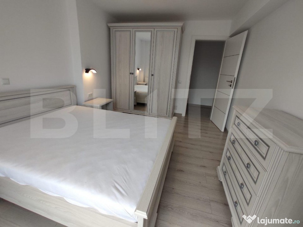 Apartament modern, 2 camere, terasa, zona centrala langa Tri