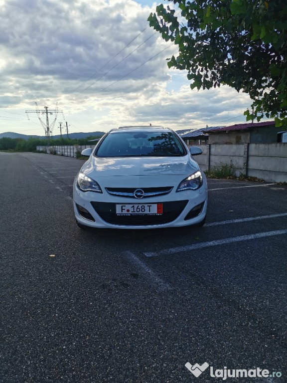 OPEL ASTRA J 2.0D EURO5, NAVI, PIELE, BI-XENON, TRAPA, CÂRLIG ETC.