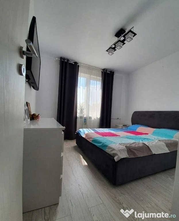 Zona tractorul chirie Apartament 2 camere Coresi Shopping