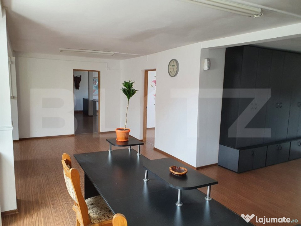 Spatii comerciale + Apartament, 313mp, zona Semicentrala