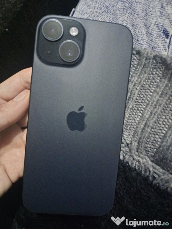 Vând iPhone 15..