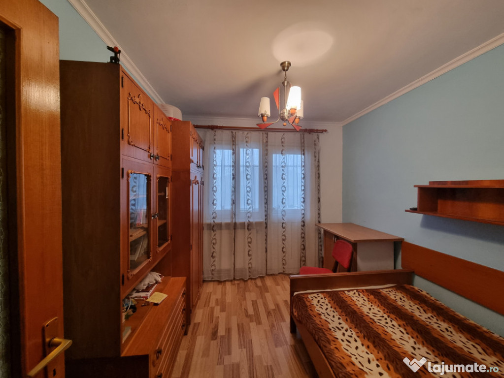 Apartament 3 camere, decomandat, două băi- Adriatica