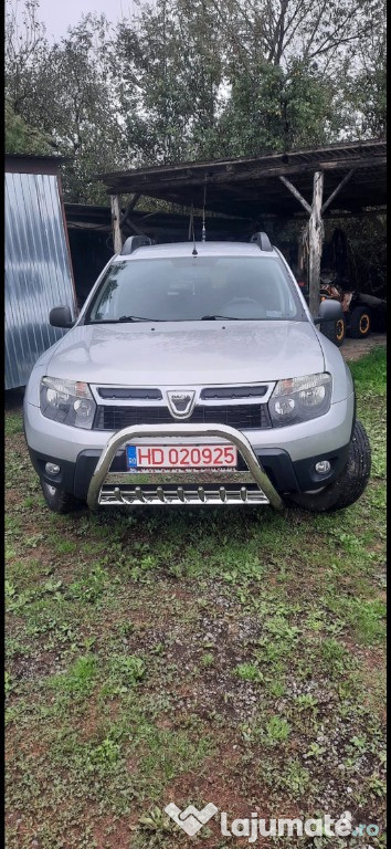 Vând Dacia duster 4×4