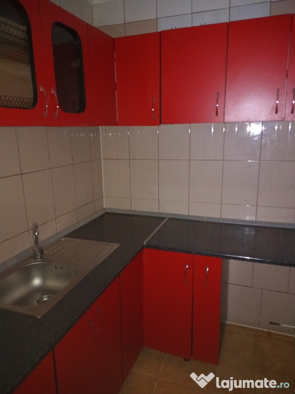 Vand apartament 2 camere