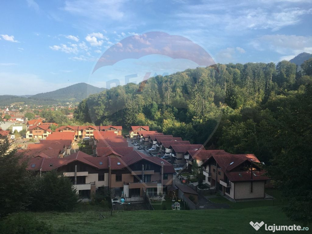 Teren de vânzare 2,900 metri pătrați Brașov / Strada ...