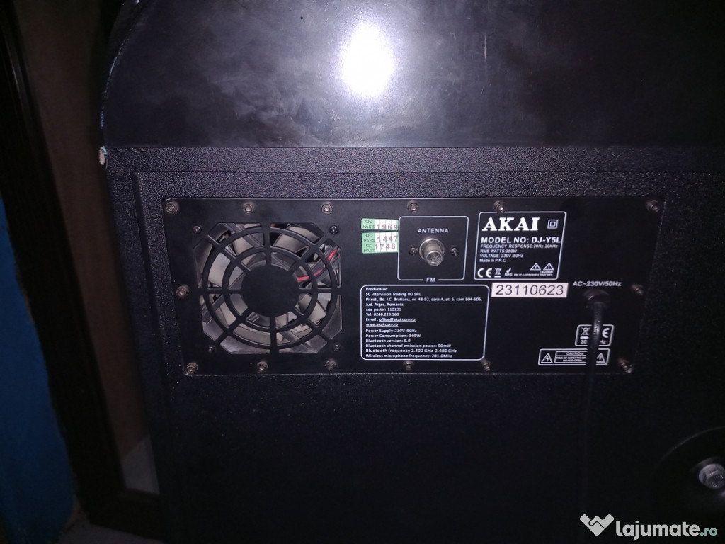 Vând boxa Akai Bluetooth