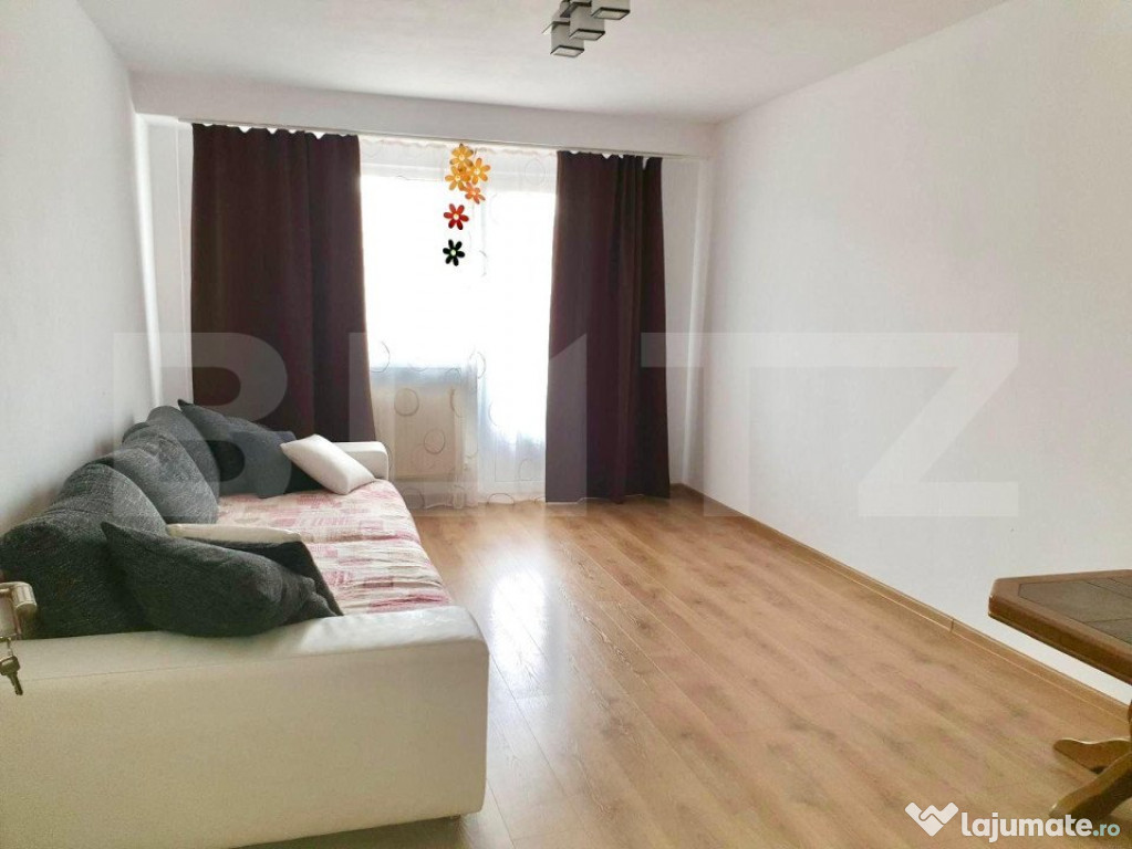 APARTAMENT 3 CAM,RENOVAT COMPLET,BAIE CU GEAM,62 MP,ZONA CEN