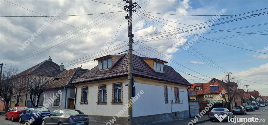 Casa singur in curte de in zona Piata Cluj