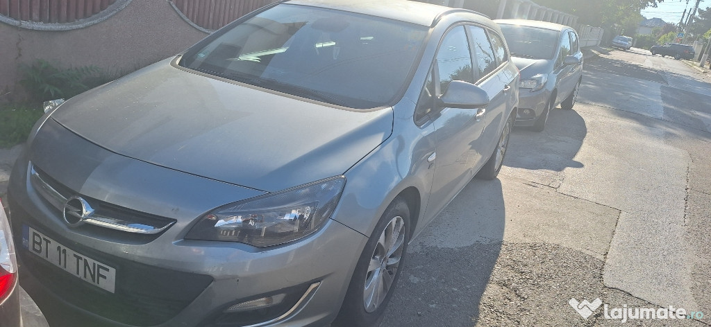 Vând Opel Astra j an 2013 1.7 cdti 131cp