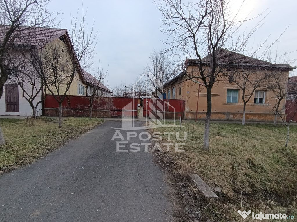 Casa demolabila cu teren 1980mp, toate utilitatile, front...