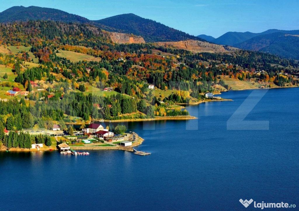 Teren cu vedere la lac, intravilan cu acte in regula