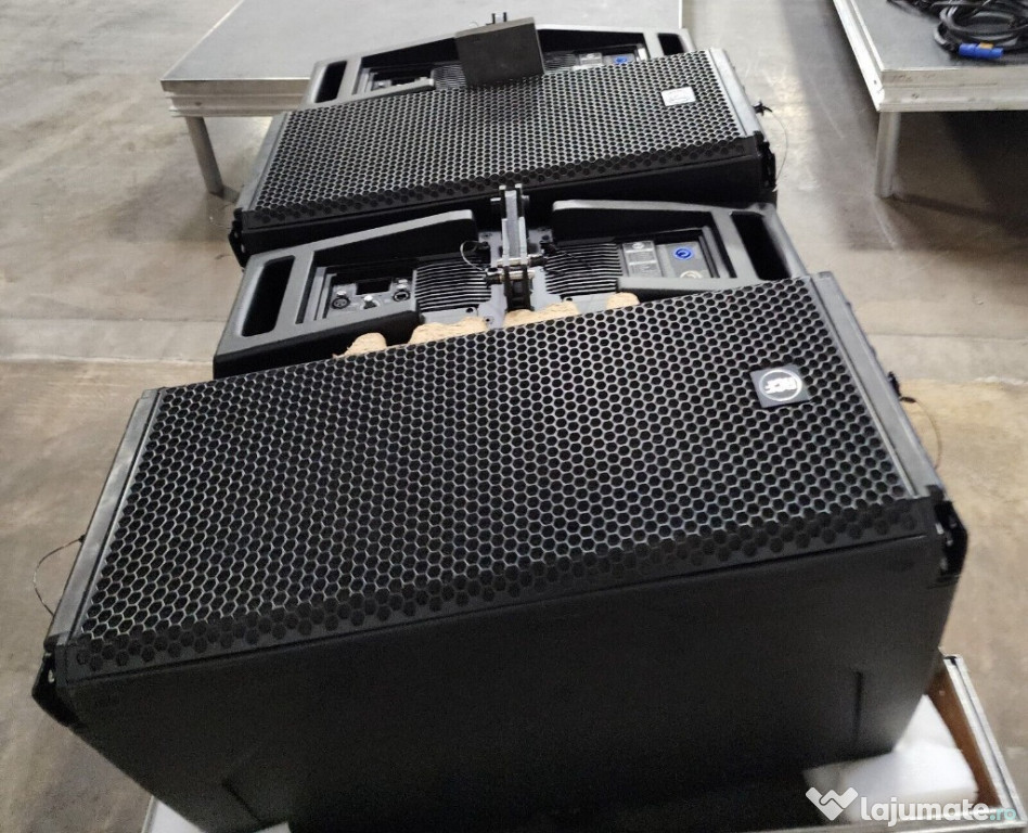 HDL 30-A Active Two-Way Line Array Module