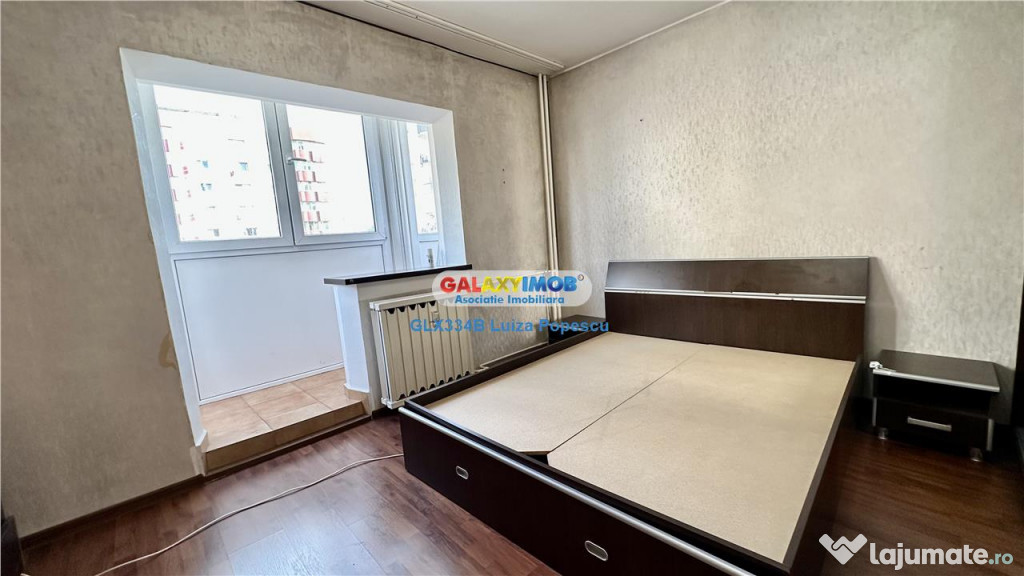 Apartament 3 camere PANDURI ACADEMIA MILITARA etajul 3,hol