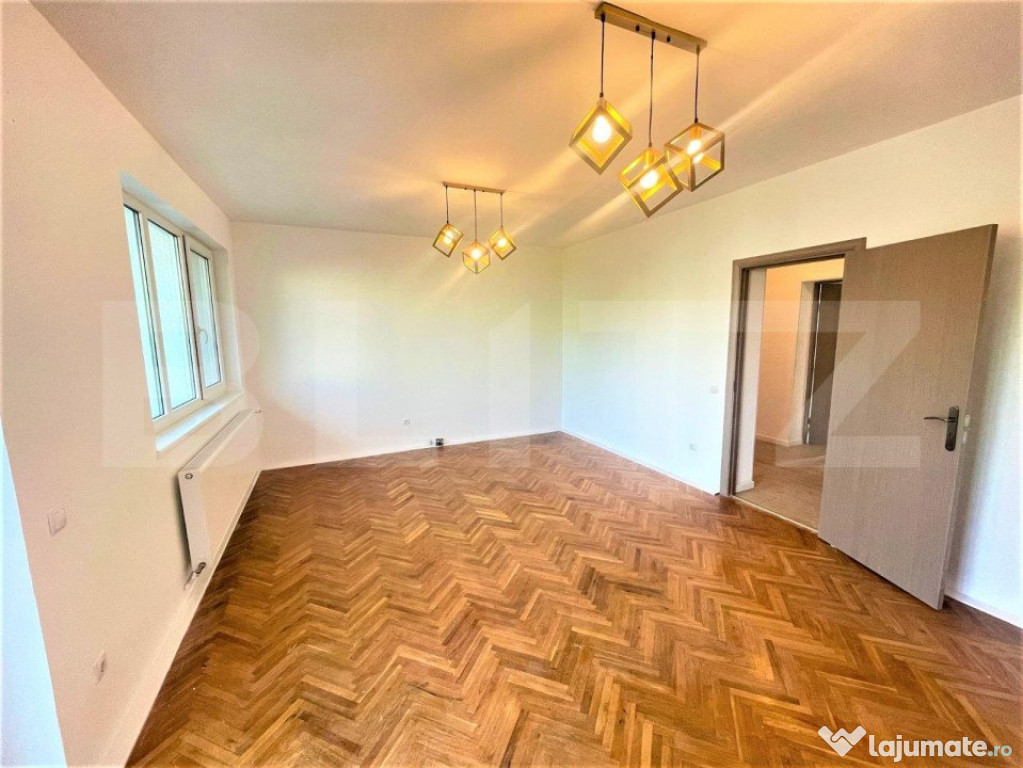 Apartament cu 3 camere, 68 mp, nemobilat, parcare, zona Plop