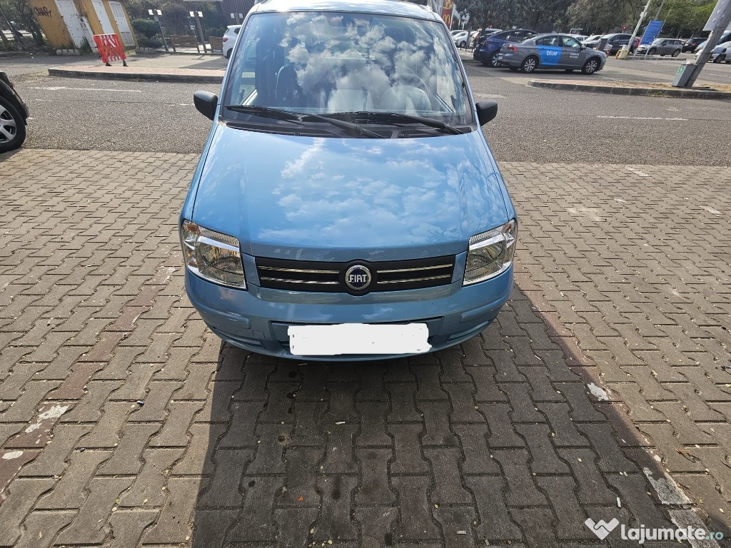 Fiat Panda, primul proprietar, 40000 Km, anul fabricatie 2005.