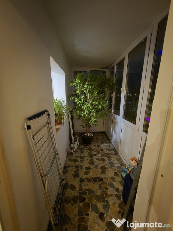 3 camere, metrou Lujerului, str Veteranilor, semistradal