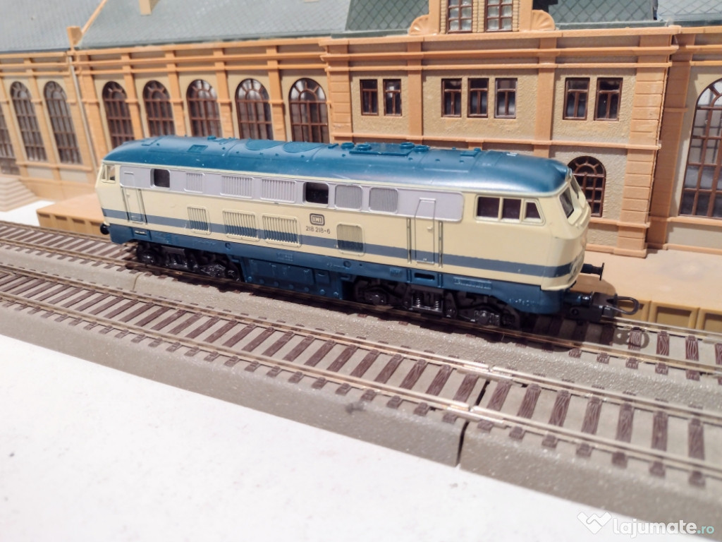 Locomotiva diesel trenulet electric Lima scara HO