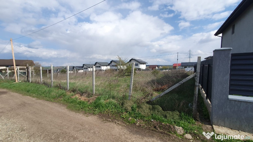 Refugiul dvs în Breazu: 502mp, utilități, liniște, ideal pentru casă