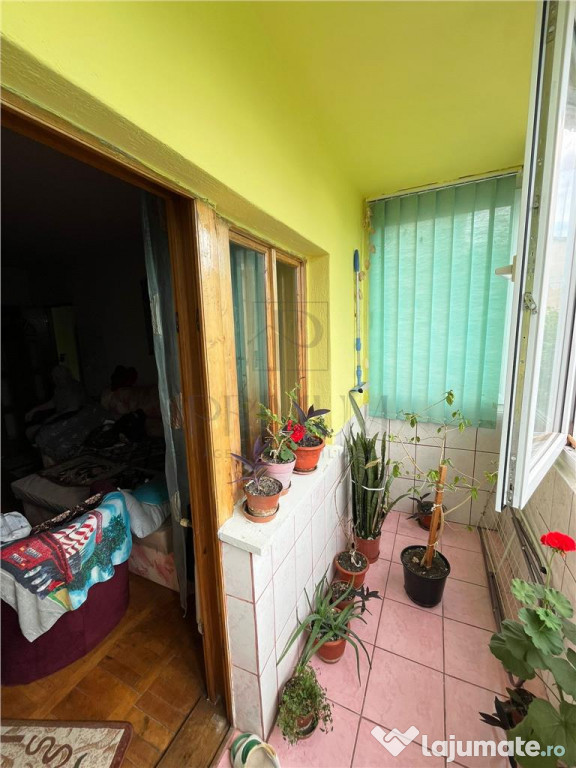 ARADULUI - 2 Camere - Decomandat - Bloc izolat - Etaj interm