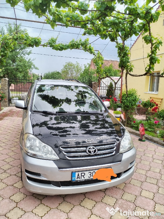 Toyota avensis verso