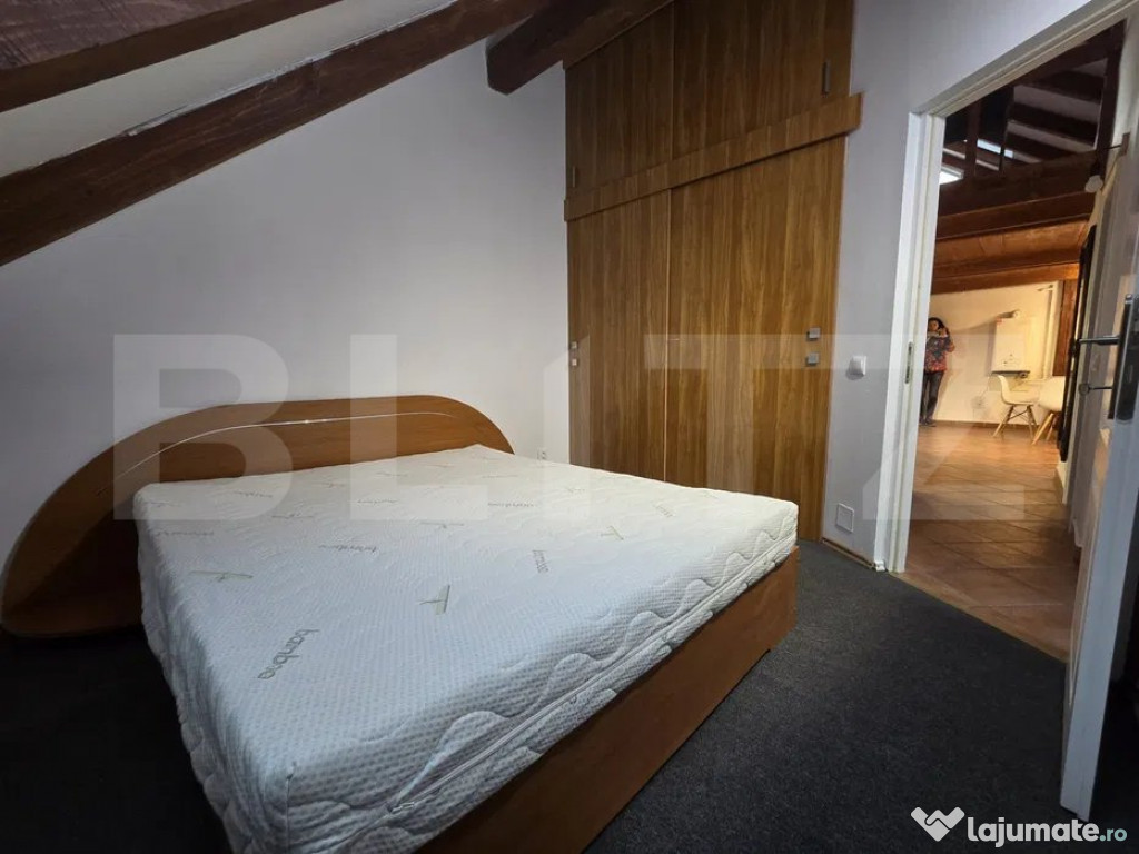 Apartament 4 camere, mansarda, zona Andrei Muresanu