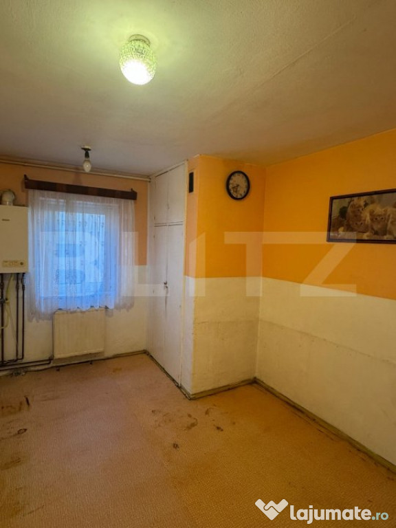 Apartament renovanil, 3 camere, Piata Tractoru