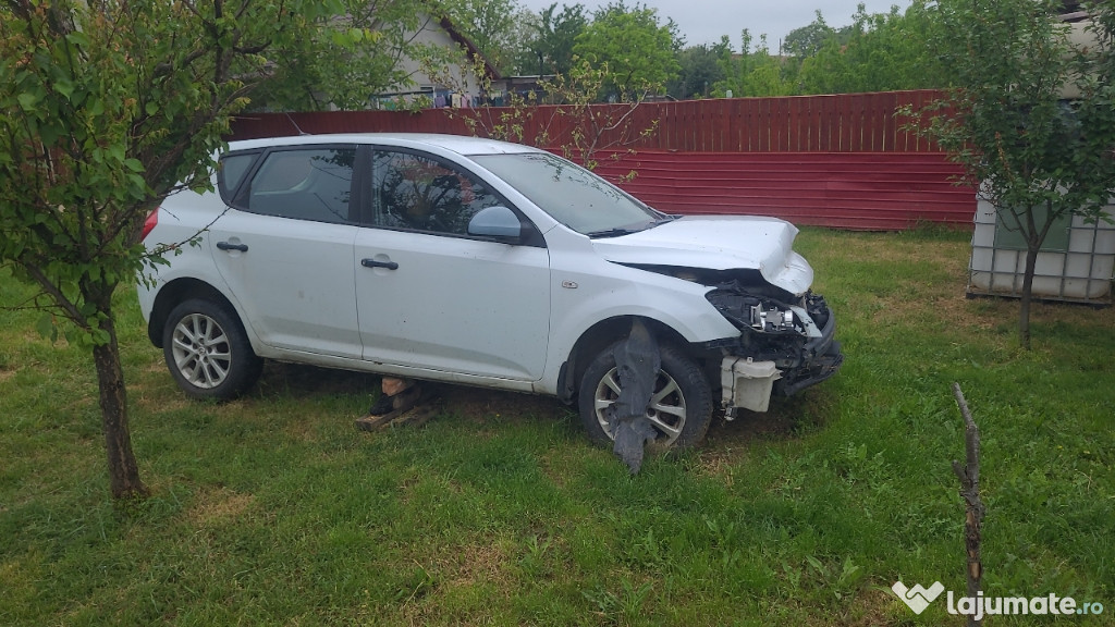 Vând Kia Ceed 2008
