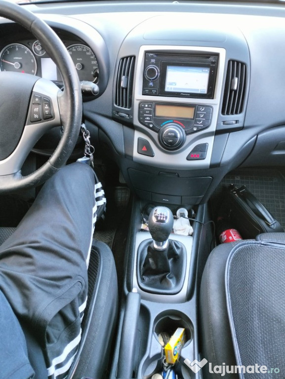 Vând Hyundai i 30