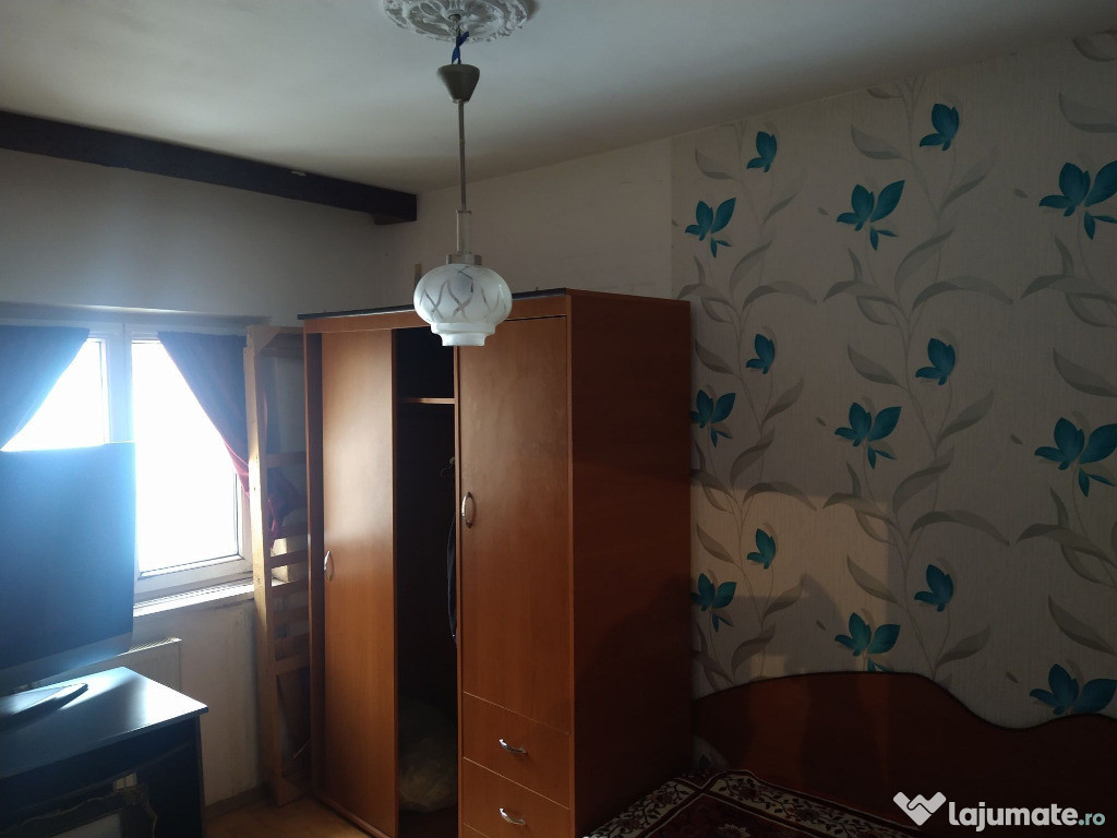 Apartament 3 camere zona RACADAU