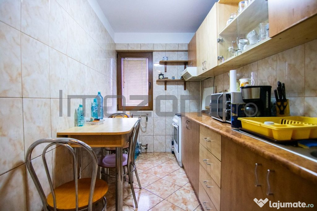 3 camere, decomandat, bloc stradal, parter, geam baie, mo...