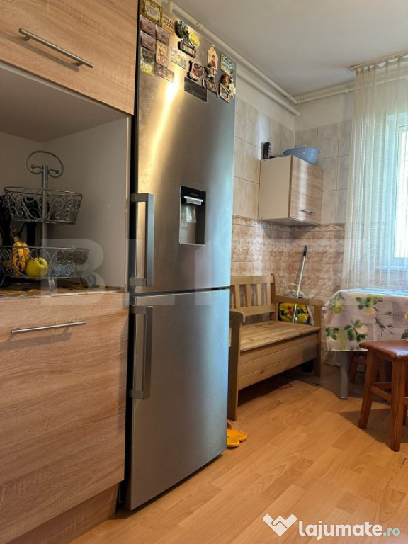 Apartament de vanzare, cu 2 camere, 51 mp, semidecomandat, z